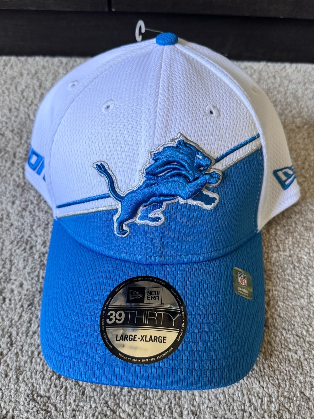 NWT Mens Detroit Lions New Era Sideline Flexfit Hat Size L/XL Fullback New